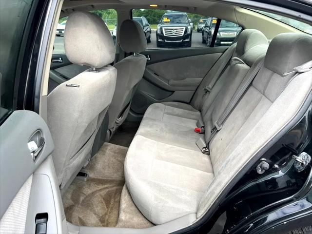 used 2009 Nissan Altima car, priced at $3,995