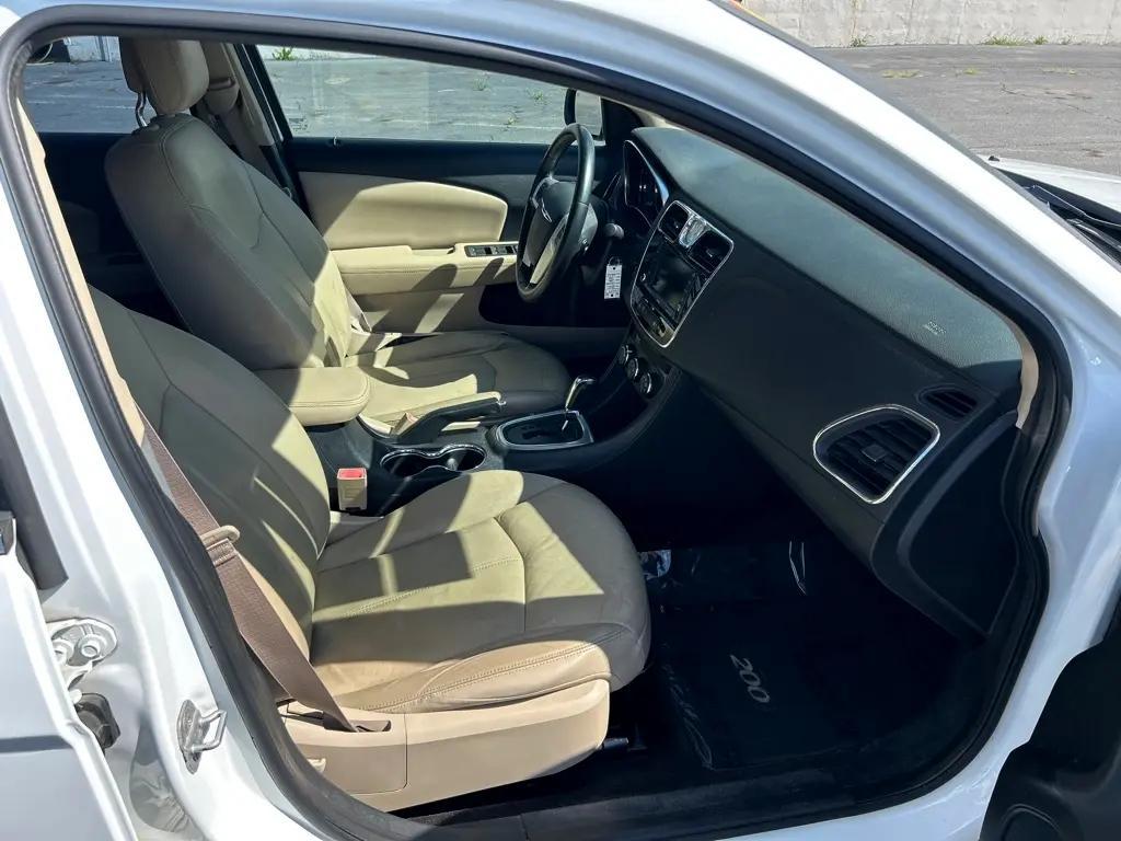 used 2011 Chrysler 200 car, priced at $4,995