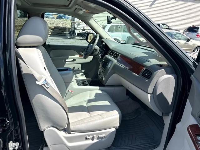 used 2010 GMC Yukon car, priced at $7,995