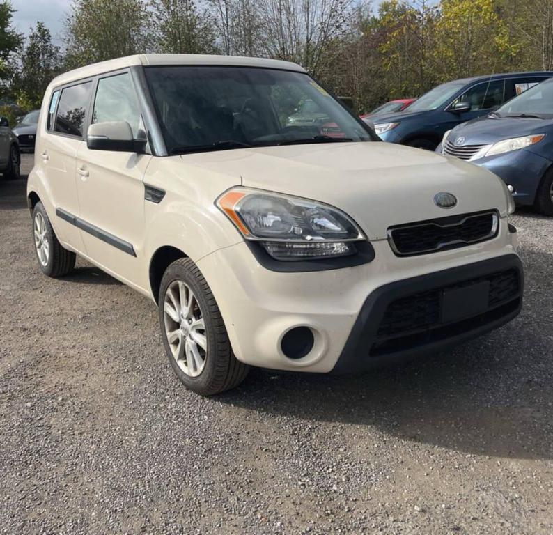 used 2013 Kia Soul car, priced at $4,995