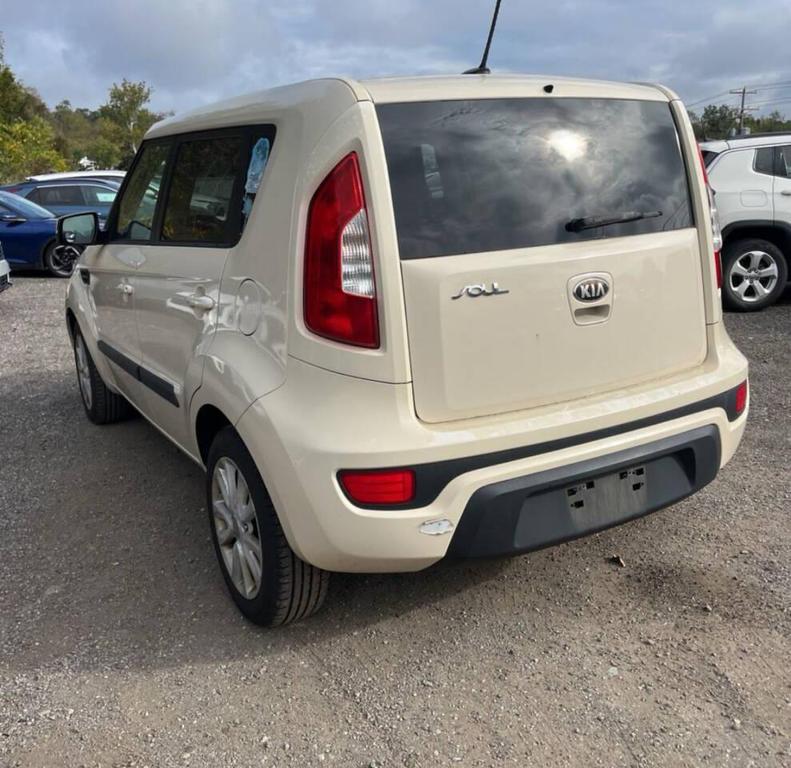 used 2013 Kia Soul car, priced at $4,995