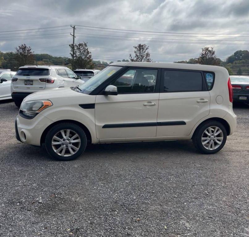 used 2013 Kia Soul car, priced at $4,995
