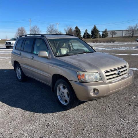 used 2004 Toyota Highlander car, priced at $5,495