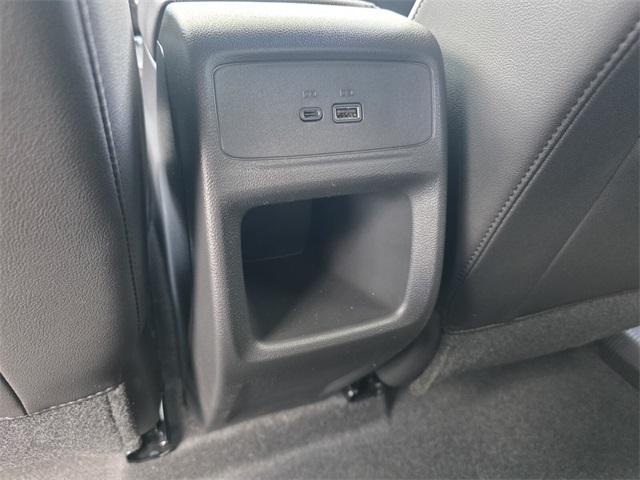 new 2025 Buick Envista car, priced at $25,530