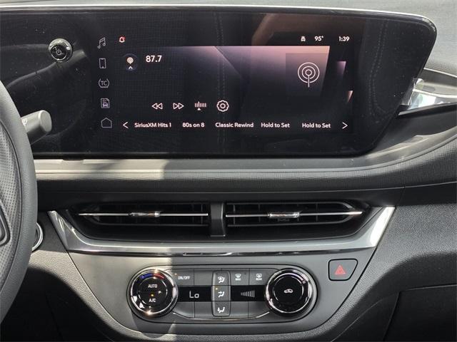 new 2025 Buick Envista car, priced at $24,535