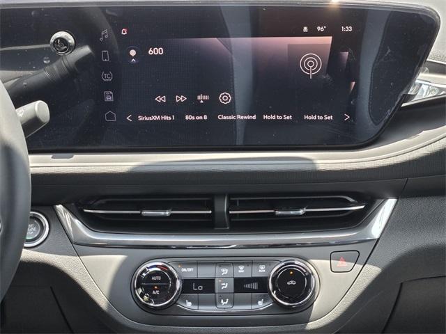 new 2025 Buick Envista car, priced at $25,630