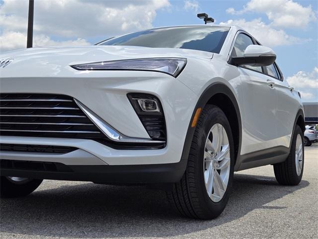 new 2025 Buick Envista car, priced at $25,630