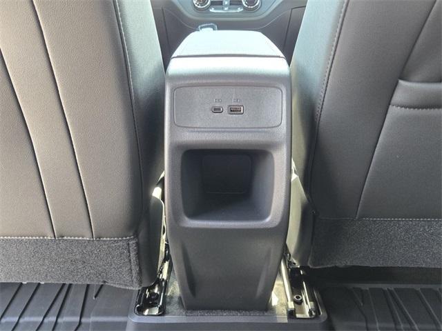 new 2025 Buick Envista car, priced at $25,880
