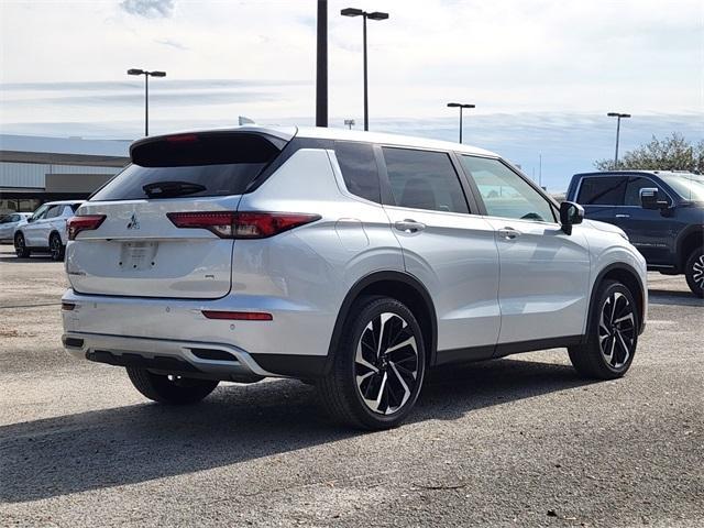 used 2022 Mitsubishi Outlander car, priced at $25,997