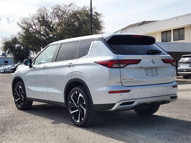 used 2022 Mitsubishi Outlander car, priced at $25,997