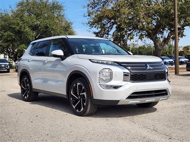 used 2022 Mitsubishi Outlander car, priced at $25,997