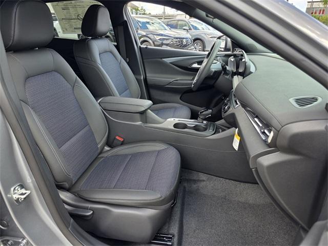 new 2025 Buick Envista car, priced at $24,535