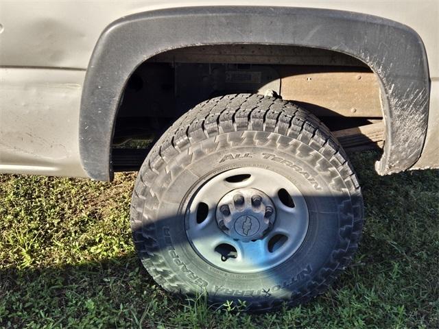 used 2005 Chevrolet Silverado 2500 car, priced at $7,997