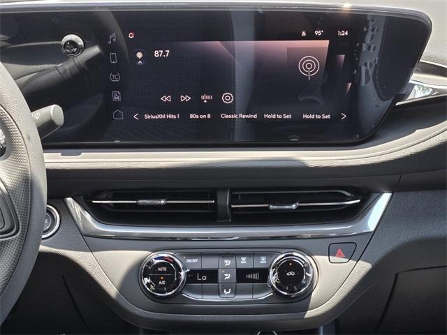new 2025 Buick Envista car, priced at $24,535