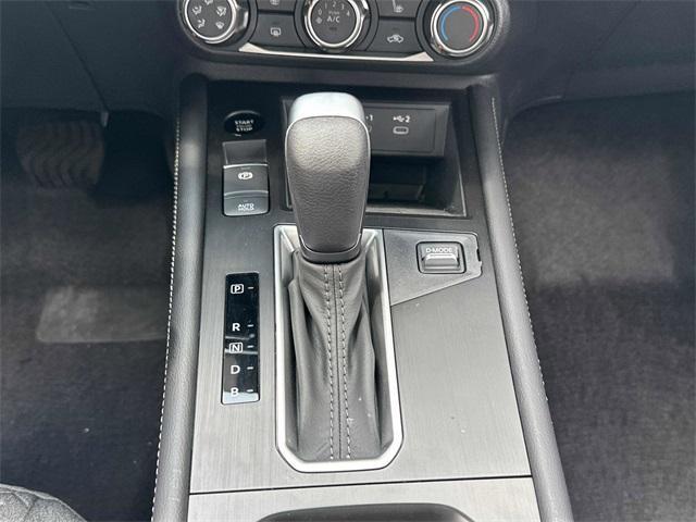 new 2025 Nissan Kicks car, priced at $25,020