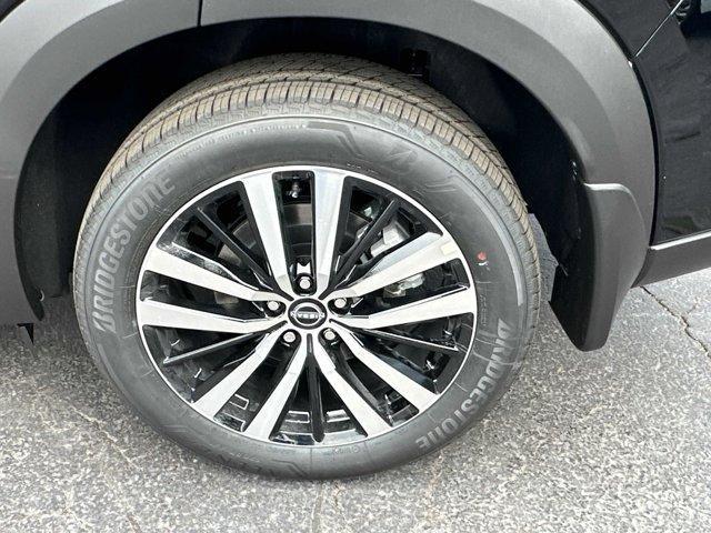 new 2025 Nissan Pathfinder car, priced at $49,167