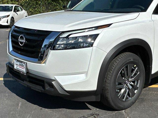 new 2025 Nissan Pathfinder car, priced at $35,238