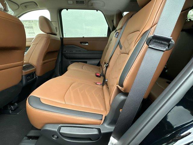 new 2025 Nissan Pathfinder car, priced at $48,680