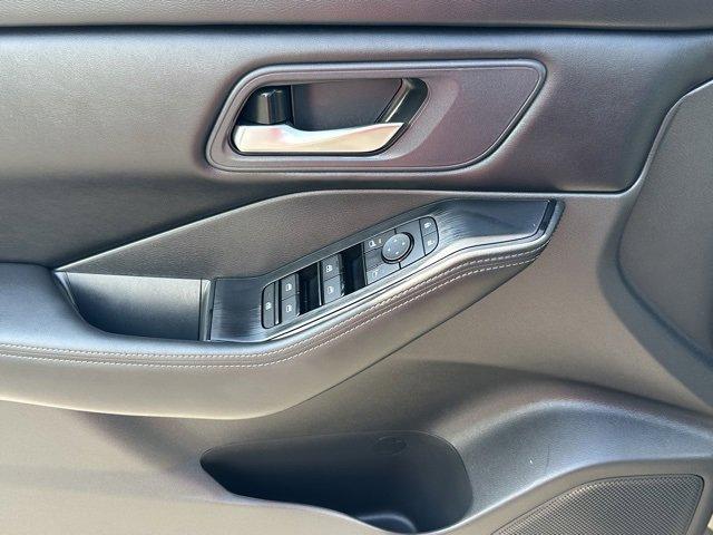 used 2024 Nissan Rogue car, priced at $27,770