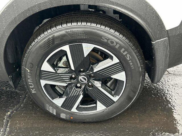 new 2025 Nissan Kicks car, priced at $26,431