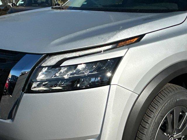 new 2025 Nissan Pathfinder car, priced at $34,911