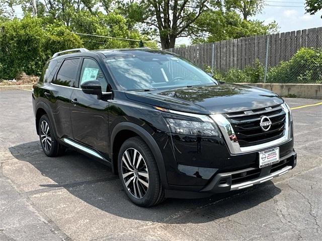 new 2025 Nissan Pathfinder car, priced at $48,764