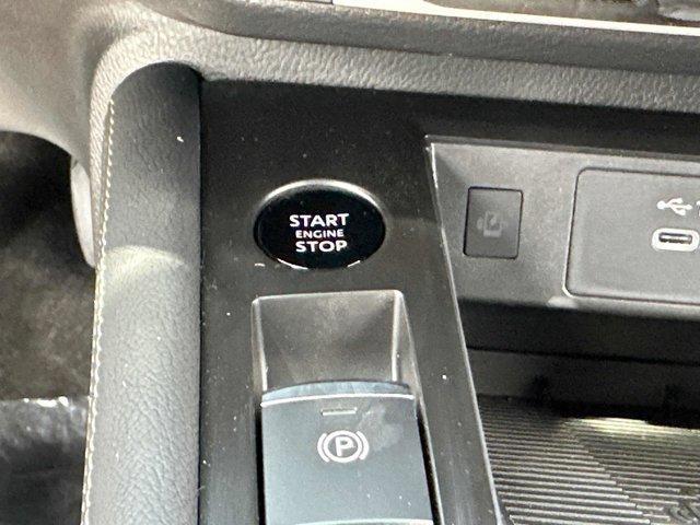 new 2025 Nissan Kicks car, priced at $25,055