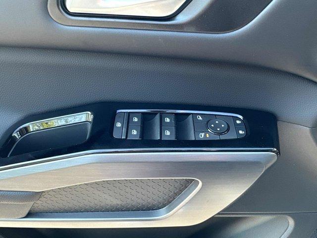new 2025 Nissan Pathfinder car, priced at $45,045