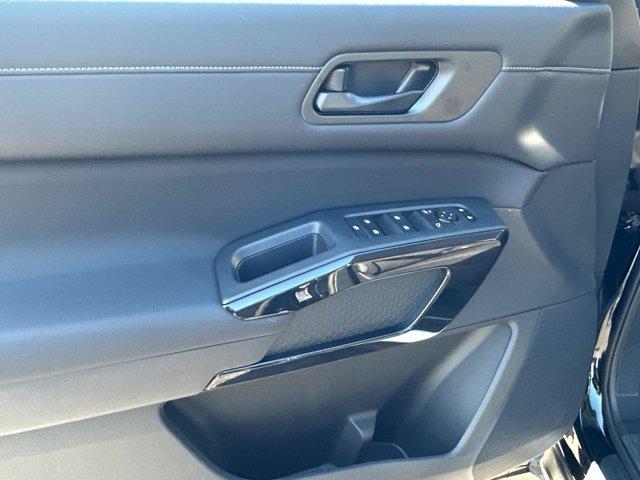 new 2025 Nissan Pathfinder car, priced at $34,911