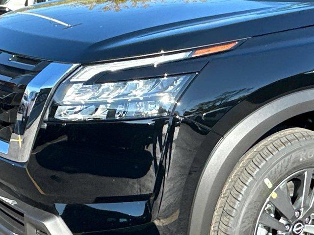 new 2025 Nissan Pathfinder car, priced at $34,911