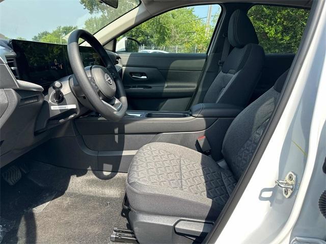 new 2025 Nissan Kicks car, priced at $27,148