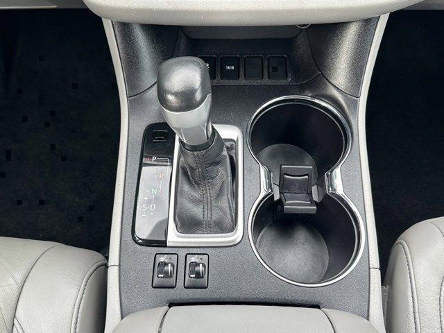 used 2015 Toyota Highlander car, priced at $19,716
