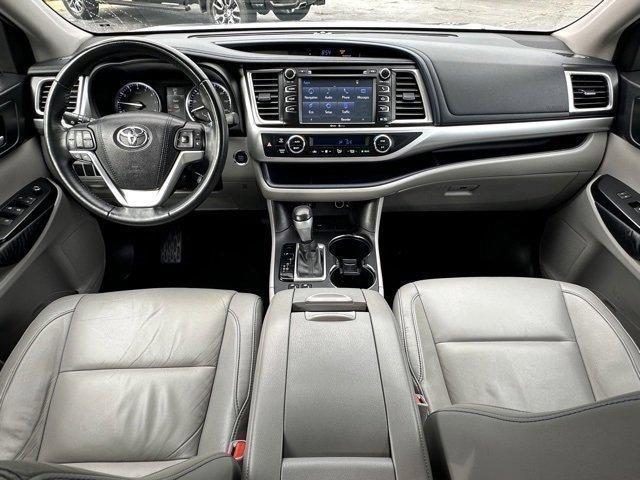 used 2015 Toyota Highlander car, priced at $19,716