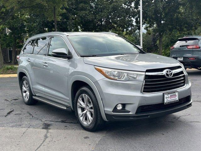 used 2015 Toyota Highlander car, priced at $19,716