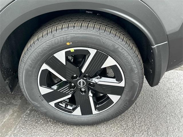 new 2025 Nissan Kicks car, priced at $25,242
