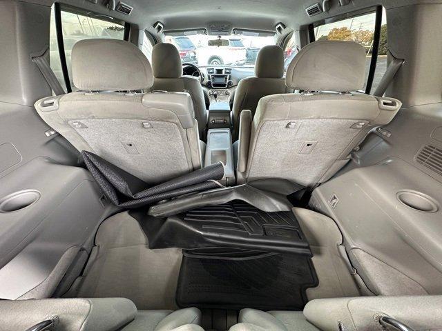 used 2013 Toyota Highlander car, priced at $14,395