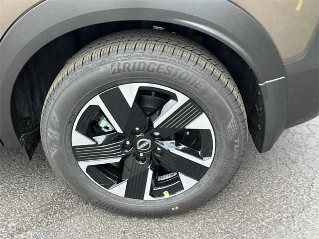 new 2025 Nissan Kicks car, priced at $25,443