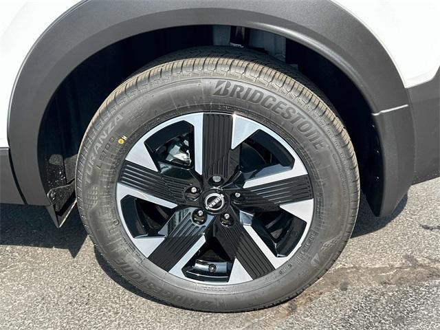 new 2025 Nissan Kicks car, priced at $25,520