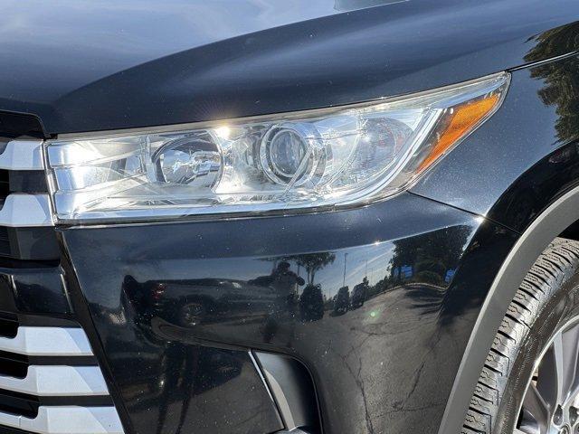 used 2019 Toyota Highlander car, priced at $25,729