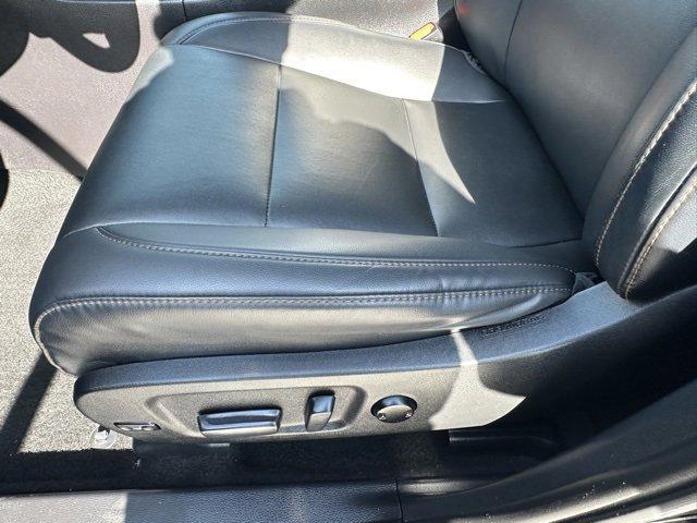 used 2019 Toyota Highlander car, priced at $25,729