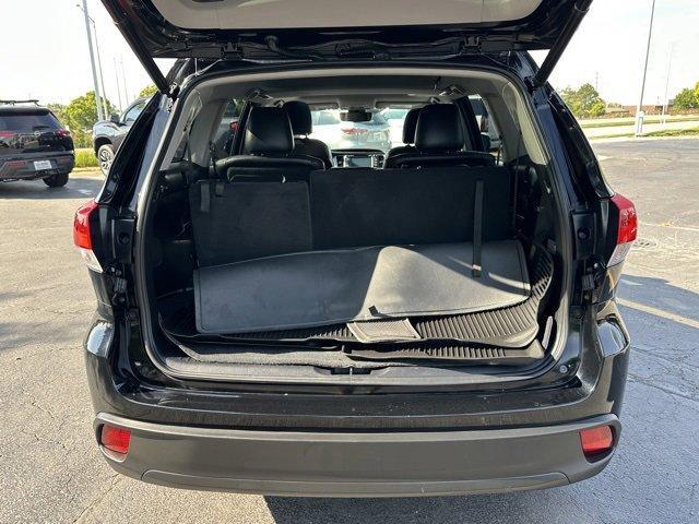 used 2019 Toyota Highlander car, priced at $25,729