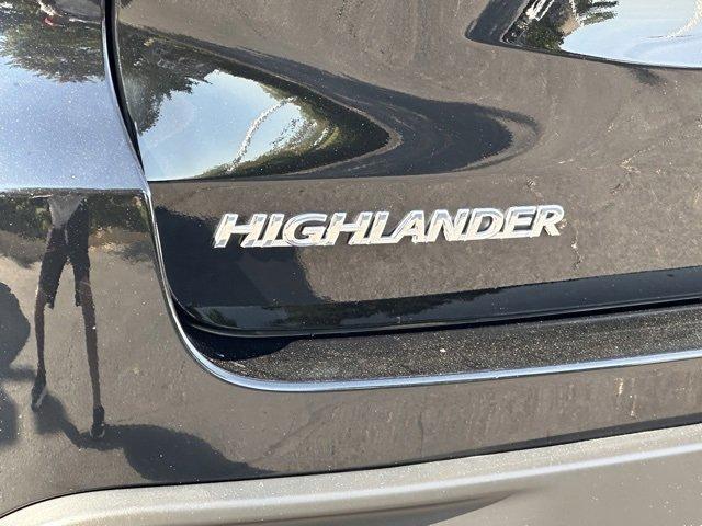 used 2019 Toyota Highlander car, priced at $25,729