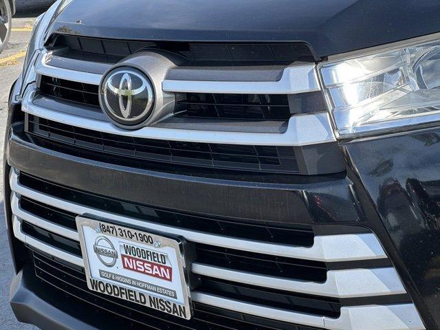used 2019 Toyota Highlander car, priced at $25,729