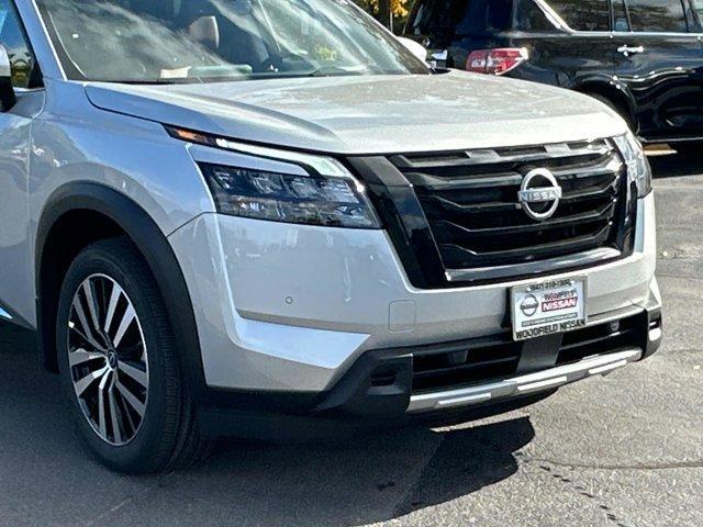 new 2025 Nissan Pathfinder car, priced at $44,396