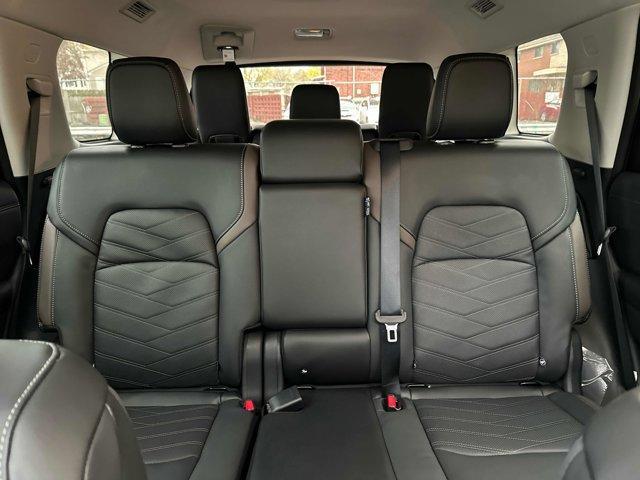 new 2025 Nissan Pathfinder car, priced at $49,402