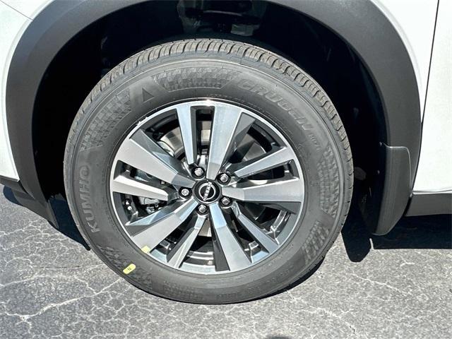 new 2025 Nissan Pathfinder car, priced at $38,220