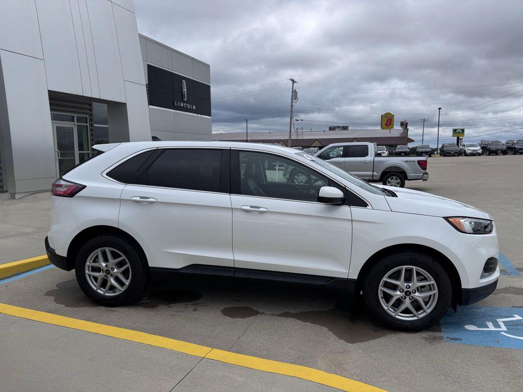 used 2024 Ford Edge car, priced at $28,990