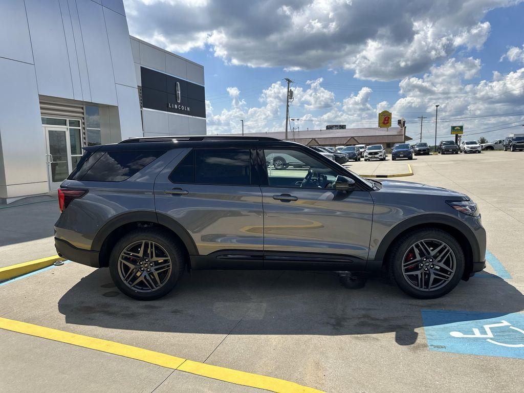 new 2025 Ford Explorer car, priced at $65,200
