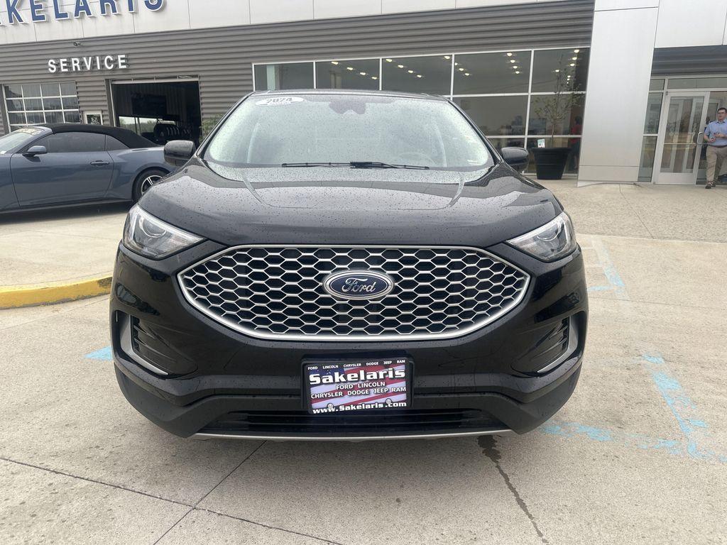 used 2024 Ford Edge car, priced at $29,990