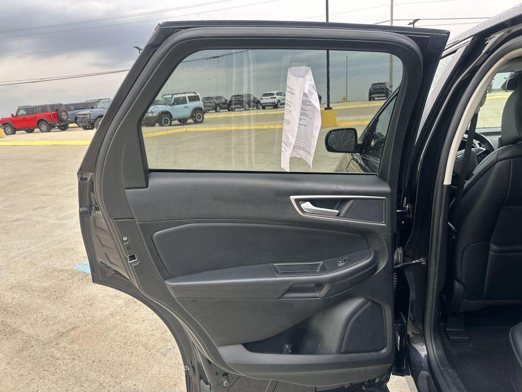 used 2024 Ford Edge car, priced at $29,990